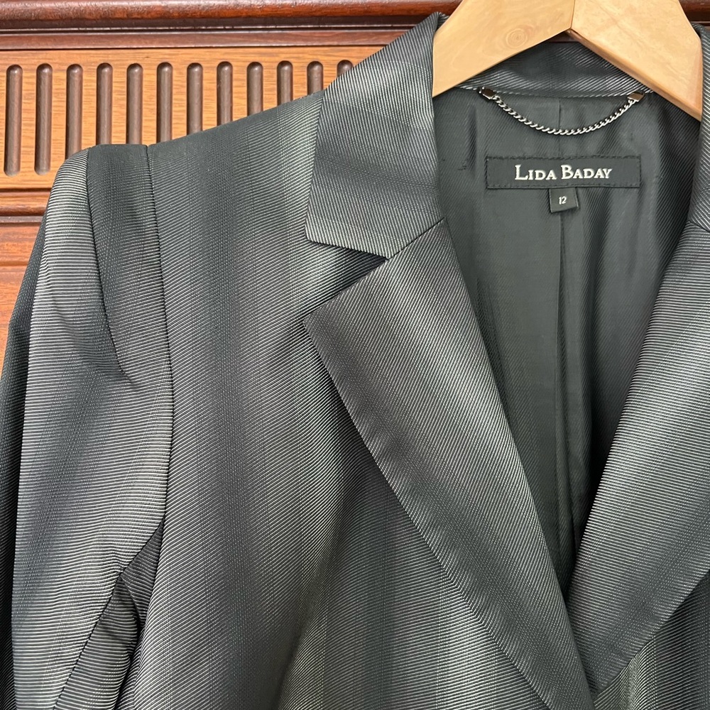 Sharp-Shoulder Tailored Jacket - image 4